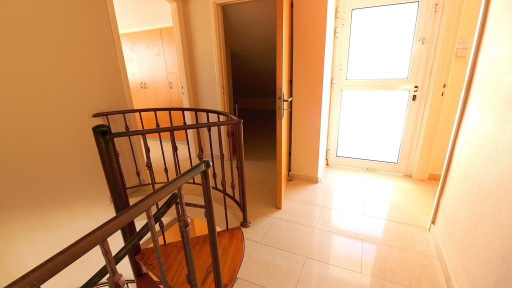 Panikos Beach Apartment I 拉纳卡 外观 照片