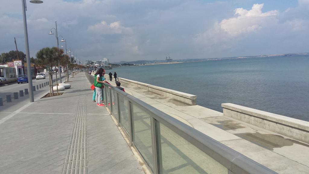 Panikos Beach Apartment I 拉纳卡 外观 照片