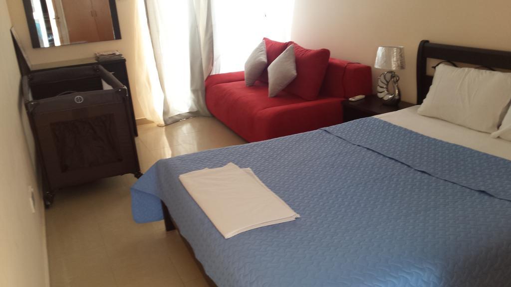 Panikos Beach Apartment I 拉纳卡 外观 照片